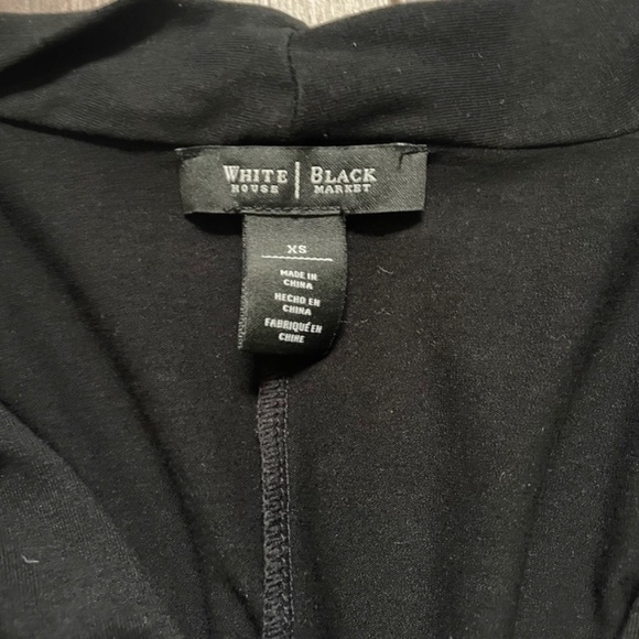 Black v neck with beaded belt - Picture 4 of 4